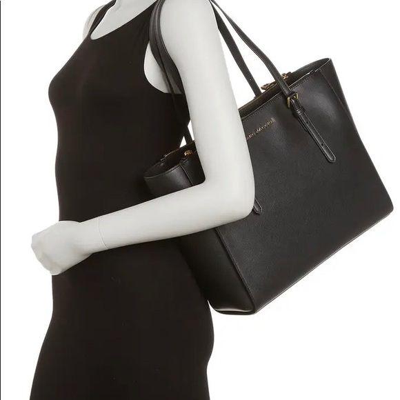 MARC JACOBS LARGE COMMUTER LEATHER TOTE( color salmon/pink) - Picture 6 of 12